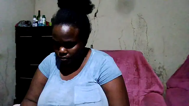 Snapshot of sexybigboobz chatting on June 30, 2026, 4:07 pm sexybigboobz online show from June 30, 2026, 4:07 pm