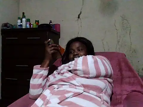 Snapshot of sexybigboobz chatting on June 21, 2026, 4:35 pm sexybigboobz online show from June 21, 2026, 4:35 pm