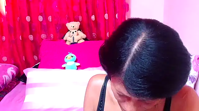 SLUTTYROXY online show from November 3, 2025, 4:50 am