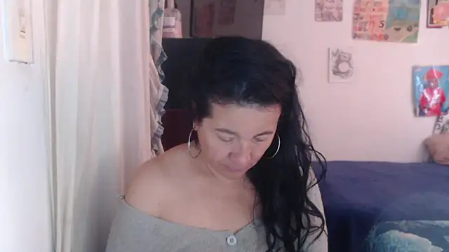 Snapshot of stefilove10 chatting on April 10, 2026, 1:29 pm stefilove10 online show from April 10, 2026, 1:29 pm