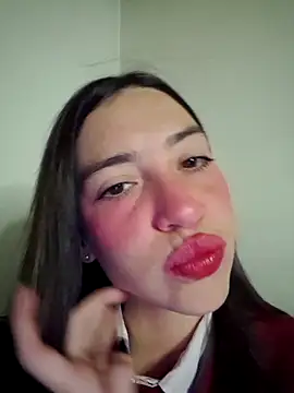 Snapshot of loveuu-bae chatting on October 18, 2025, 1:07 am loveuu-bae online show from October 18, 2025, 1:07 am