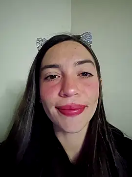 Snapshot of loveuu-bae chatting on October 18, 2025, 11:40 pm loveuu-bae online show from October 18, 2025, 11:40 pm