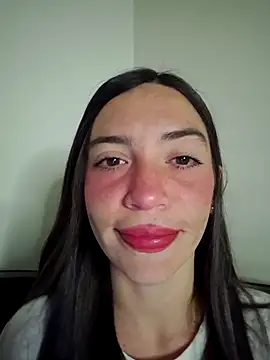 Snapshot of loveuu-bae chatting on November 25, 2025, 12:44 am loveuu-bae online show from November 25, 2025, 12:44 am