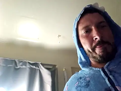 Snapshot of UncutHammer69 chatting on October 27, 2025, 1:45 pm UncutHammer69 online show from October 27, 2025, 1:45 pm