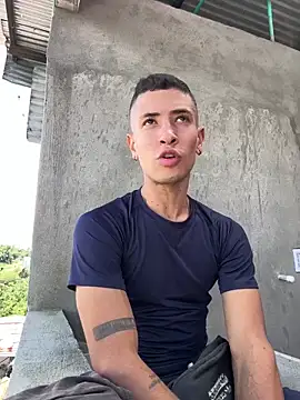 Snapshot of RetainedHound chatting on October 25, 2025, 6:08 pm RetainedHound online show from October 25, 2025, 6:08 pm