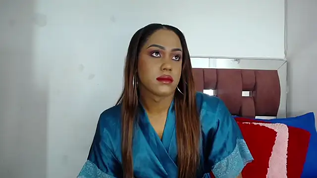 Snapshot of LoraineBigCockTs chatting on October 17, 2025, 1:35 pm LoraineBigCockTs online show from October 17, 2025, 1:35 pm