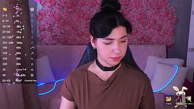 EmilyCandyy online show from May 7, 2026, 6:06 am