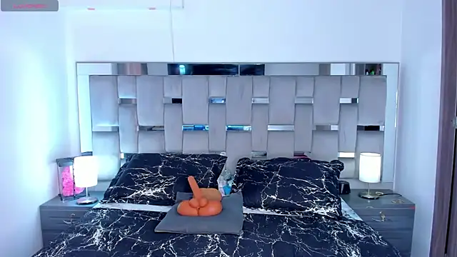 Cammiila online show from March 2, 2026, 1:40 pm