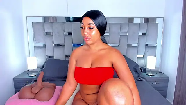 Snapshot of Cammiila chatting on October 20, 2025, 5:24 pm Cammiila online show from October 20, 2025, 5:24 pm