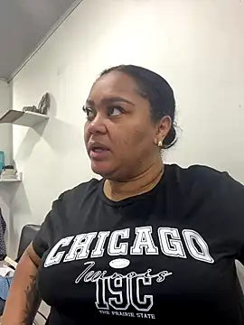 Snapshot of yanza2002 chatting on October 16, 2025, 11:13 pm yanza2002 online show from October 16, 2025, 11:13 pm