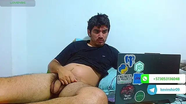 Snapshot of biglatin80 chatting on November 21, 2025, 8:02 am biglatin80 online show from November 21, 2025, 8:02 am