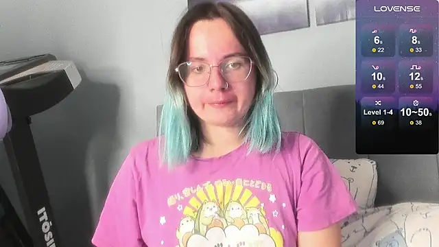 Snapshot of MilaniaCute chatting on October 17, 2025, 6:21 pm MilaniaCute online show from October 17, 2025, 6:21 pm