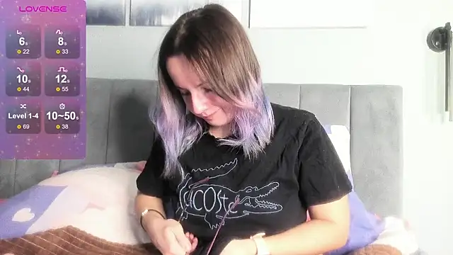 Snapshot of MilaniaCute chatting on December 1, 2025, 3:46 pm MilaniaCute online show from December 1, 2025, 3:46 pm