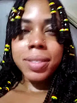 Snapshot of HONEYSWEETS_LIVE chatting on October 19, 2025, 9:39 pm HONEYSWEETS LIVE online show from October 19, 2025, 9:39 pm