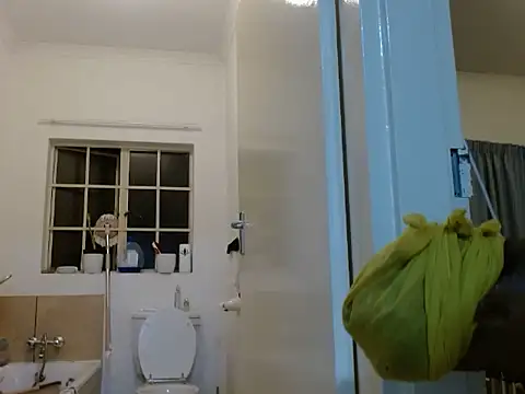 Snapshot of SoftRosee chatting on December 1, 2025, 8:42 pm SoftRosee online show from December 1, 2025, 8:42 pm