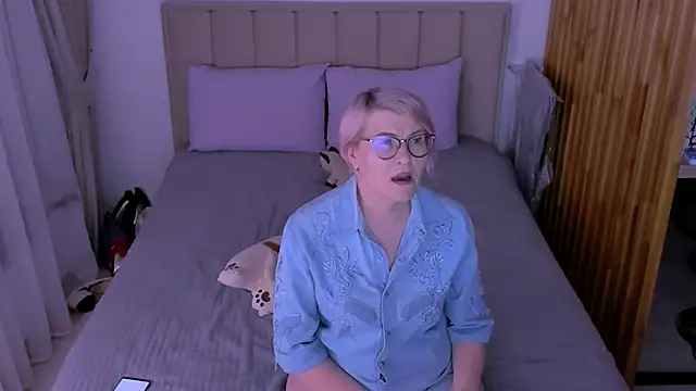 Snapshot of sabrinamacmarren chatting on March 13, 2026, 6:35 pm sabrinamacmarren online show from March 13, 2026, 6:35 pm