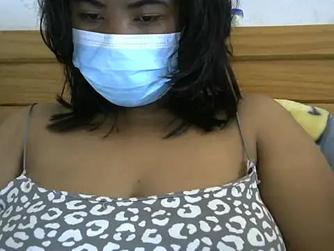 Snapshot of Artinah22 chatting on October 16, 2025, 8:55 am Artinah22 online show from October 16, 2025, 8:55 am