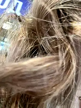 Snapshot of MariiD chatting on October 29, 2025, 9:08 am MariiD online show from October 29, 2025, 9:08 am