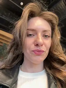 MariiD online show from May 6, 2026, 7:23 am