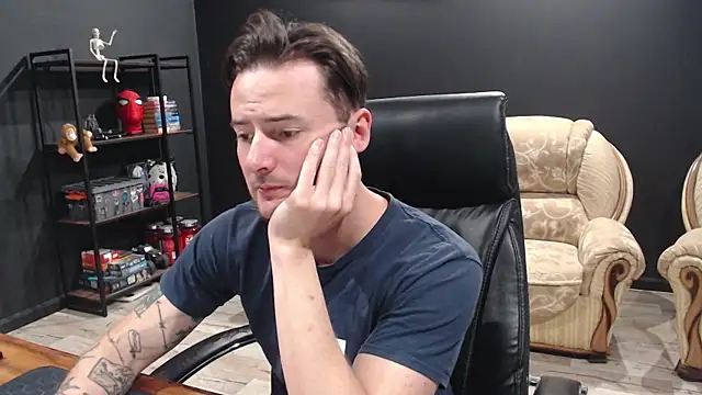 MihasikD online show from October 31, 2025, 7:16 am