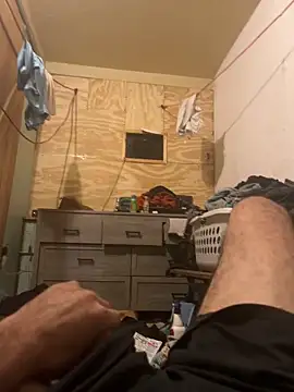 Snapshot of mikeylong chatting on October 18, 2025, 9:39 pm mikeylong online show from October 18, 2025, 9:39 pm