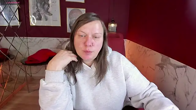 Snapshot of KellyPerfection chatting on May 14, 2026, 6:32 am KellyPerfection online show from May 14, 2026, 6:32 am