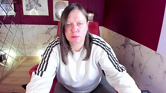 KellyPerfection online show from May 3, 2026, 5:45 am