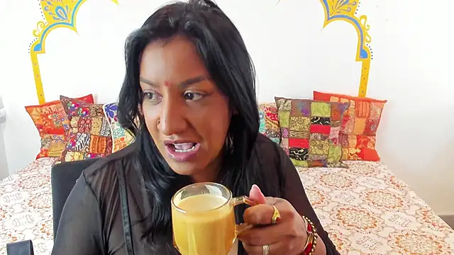 LadyNahir online show from October 2, 2025, 9:51 pm