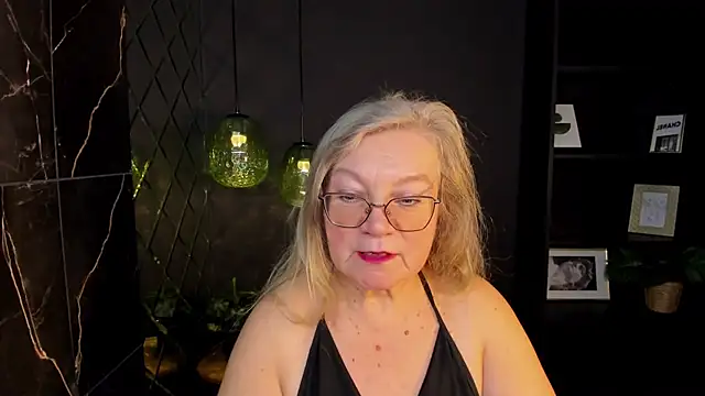 Snapshot of NataliMellow chatting on November 24, 2025, 1:11 pm NataliMellow online show from November 24, 2025, 1:11 pm