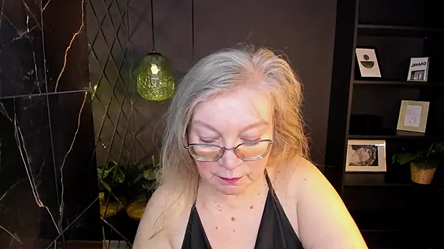 Snapshot of NataliMellow chatting on February 22, 2026, 1:13 pm NataliMellow online show from February 22, 2026, 1:13 pm