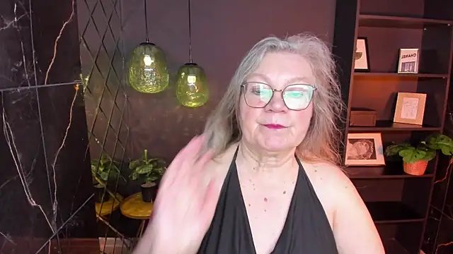 Snapshot of NataliMellow chatting on June 2, 2026, 1:11 pm NataliMellow online show from June 2, 2026, 1:11 pm