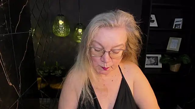 Snapshot of NataliMellow chatting on November 30, 2025, 1:12 pm NataliMellow online show from November 30, 2025, 1:12 pm