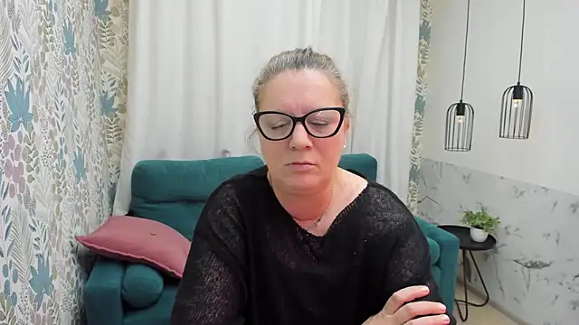 Snapshot of LeaPure chatting on April 12, 2026, 7:55 am LeaPure online show from April 12, 2026, 7:55 am
