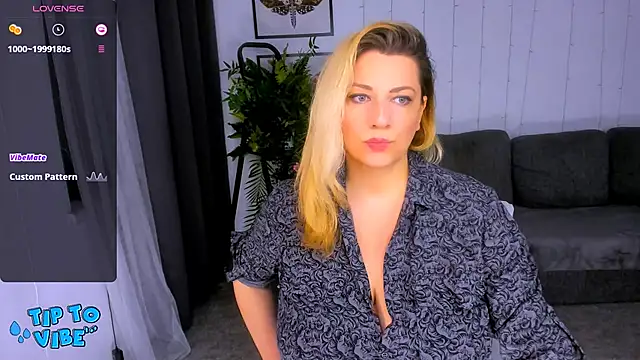 Snapshot of JillSpacey chatting on January 25, 2025, 2:15 am JillSpacey online show from January 25, 2025, 2:15 am