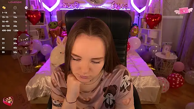 FoxyShy online show from February 14, 2025, 12:36 pm