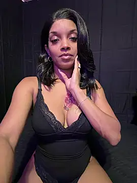 Snapshot of Rakiyahcharms chatting on July 14, 2026, 2:05 am Rakiyahcharms online show from July 14, 2026, 2:05 am