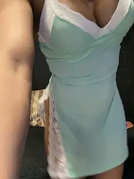 Snapshot of Rakiyahcharms chatting on May 15, 2026, 2:15 pm Rakiyahcharms online show from May 15, 2026, 2:15 pm