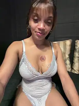 Snapshot of Rakiyahcharms chatting on June 19, 2026, 6:30 am Rakiyahcharms online show from June 19, 2026, 6:30 am