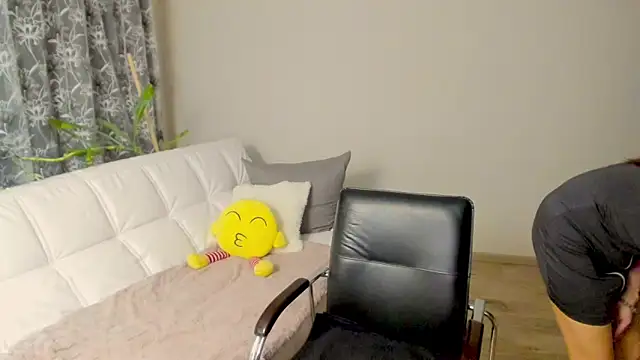 Snapshot of Fritha chatting on March 14, 2025, 7:44 pm Fritha online show from March 14, 2025, 7:44 pm