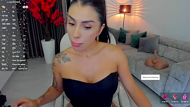 Sarah Stone  online show from February 25, 2025, 11:15 pm