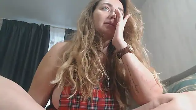 xxkristinaxx online show from November 16, 2025, 10:42 am