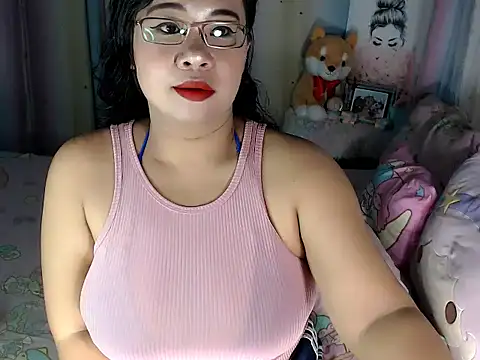 Snapshot of hersheykisses07 chatting on November 19, 2025, 3:28 am hersheykisses07 online show from November 19, 2025, 3:28 am