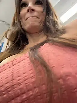 Snapshot of _Rapunzel_ chatting on July 16, 2026, 9:12 pm Rapunzel online show from July 16, 2026, 9:12 pm
