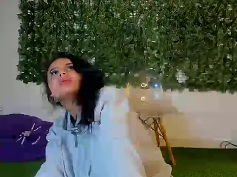 Snapshot of AbbyTaylorr chatting on April 18, 2026, 2:08 pm AbbyTaylorr online show from April 18, 2026, 2:08 pm
