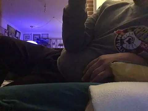 Snapshot of fuckerplayer1 chatting on March 25, 2026, 2:01 am fuckerplayer1 online show from March 25, 2026, 2:01 am