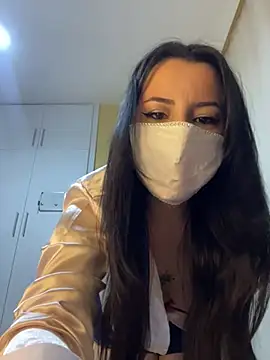 Snapshot of White-Petite chatting on March 6, 2026, 8:26 pm White-Petite online show from March 6, 2026, 8:26 pm