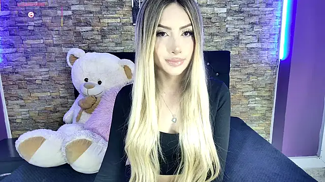 ale lovee online show from February 19, 2025, 2:33 am