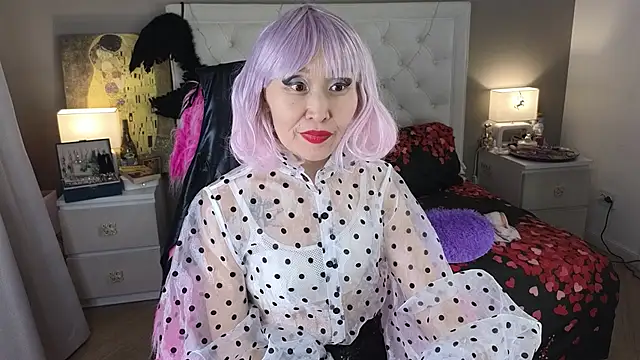 Snapshot of RoxalanaStar chatting on July 7, 2026, 8:34 pm RoxalanaStar online show from July 7, 2026, 8:34 pm