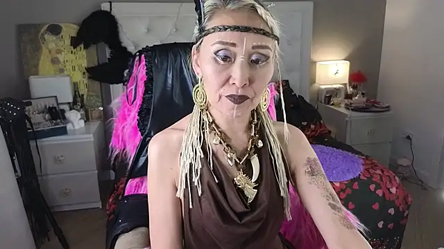 Snapshot of RoxalanaStar chatting on August 1, 2026, 8:51 pm RoxalanaStar online show from August 1, 2026, 8:51 pm