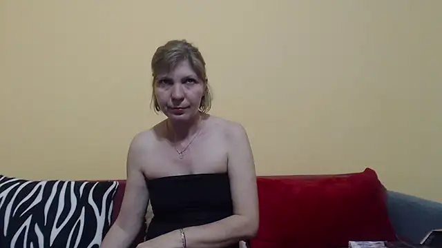 christine33 online show from April 29, 2026, 2:54 pm
